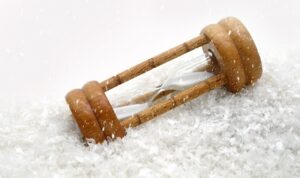 衣替えの際にクリーニングカバーを外すべき理由とは？