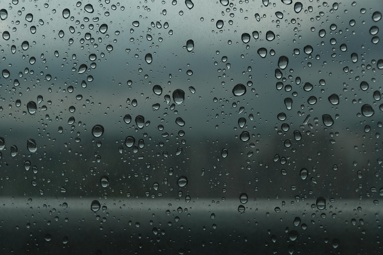 衣替えを雨の日にやっていいの？