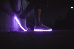 長袖はいつから着る秋のファッションのポイントは？