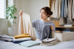 衣替えで服を捨てる基準は？